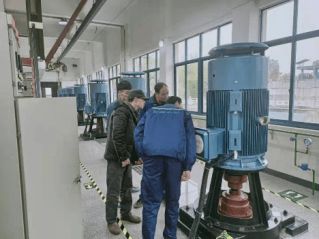 冬修水利正当时 从传统闸泵养护到计算机维修服务的现代水利管理