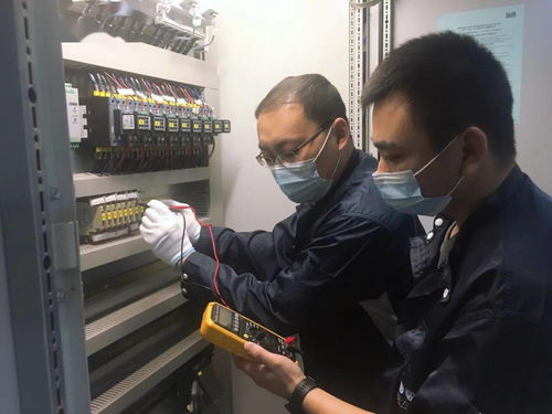 党员带头抓检修，维护设备保生产——记计算机维修与维护服务中的先锋力量